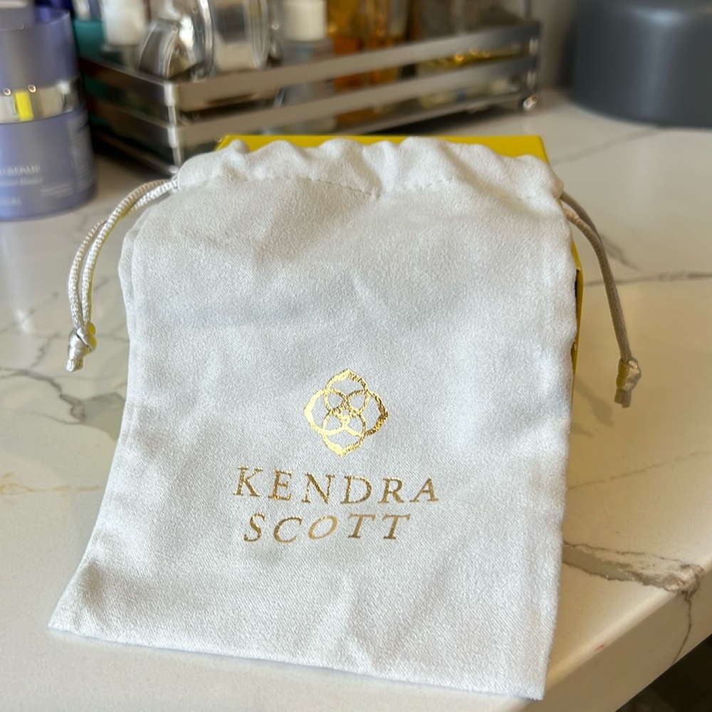 Kendra Scott box and small duster bag